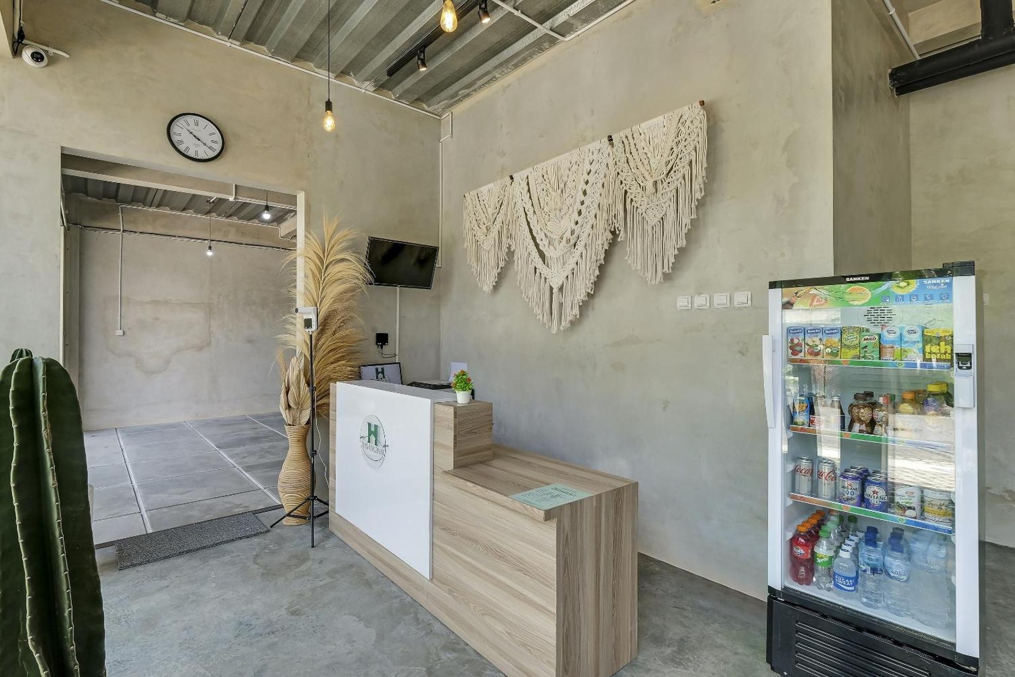 Super Oyo Capital O 90983 Harmony Easy Stay Maguwo Εξωτερικό φωτογραφία