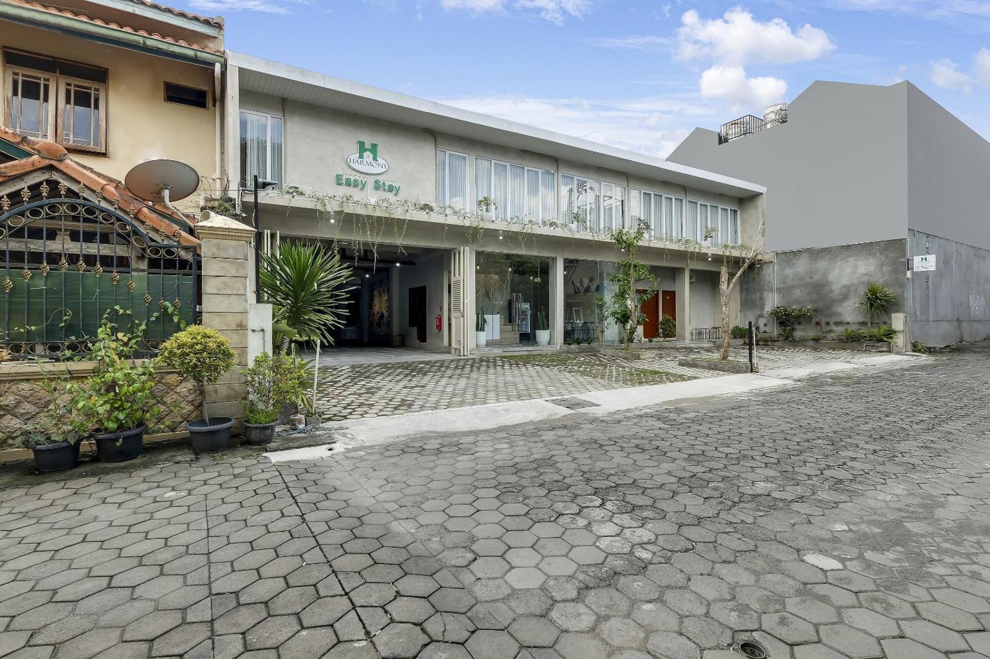 Super Oyo Capital O 90983 Harmony Easy Stay Maguwo Εξωτερικό φωτογραφία