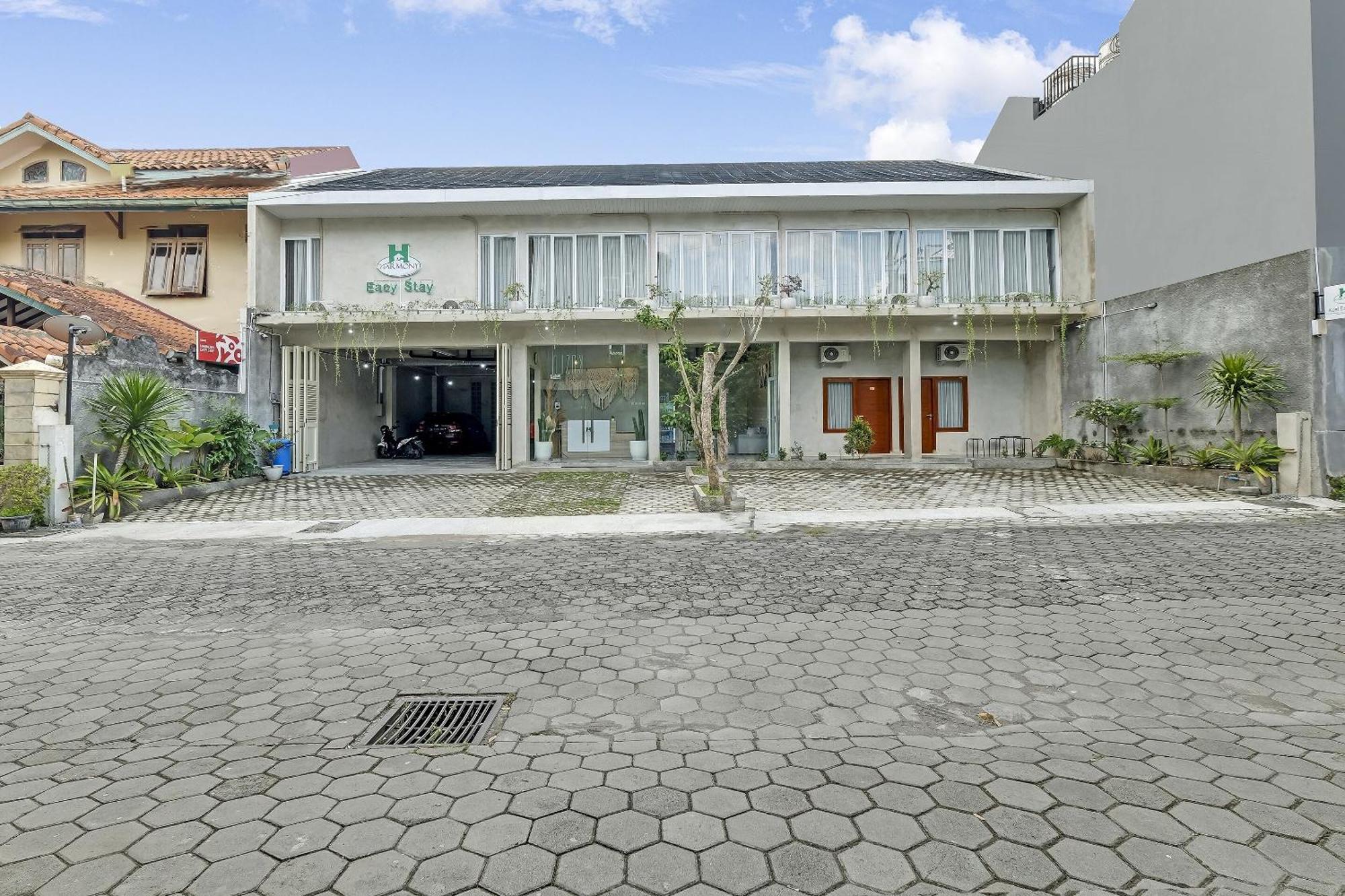 Super Oyo Capital O 90983 Harmony Easy Stay Maguwo Εξωτερικό φωτογραφία