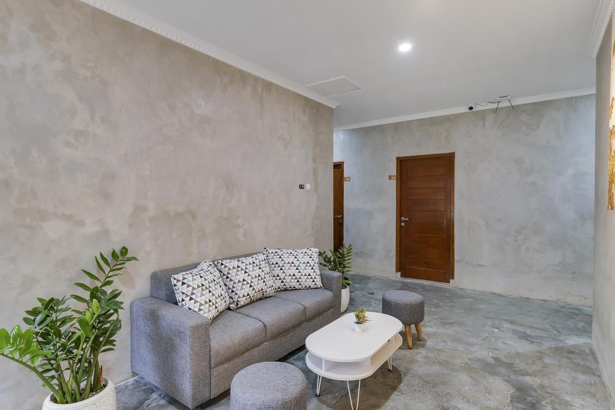 Super Oyo Capital O 90983 Harmony Easy Stay Maguwo Εξωτερικό φωτογραφία